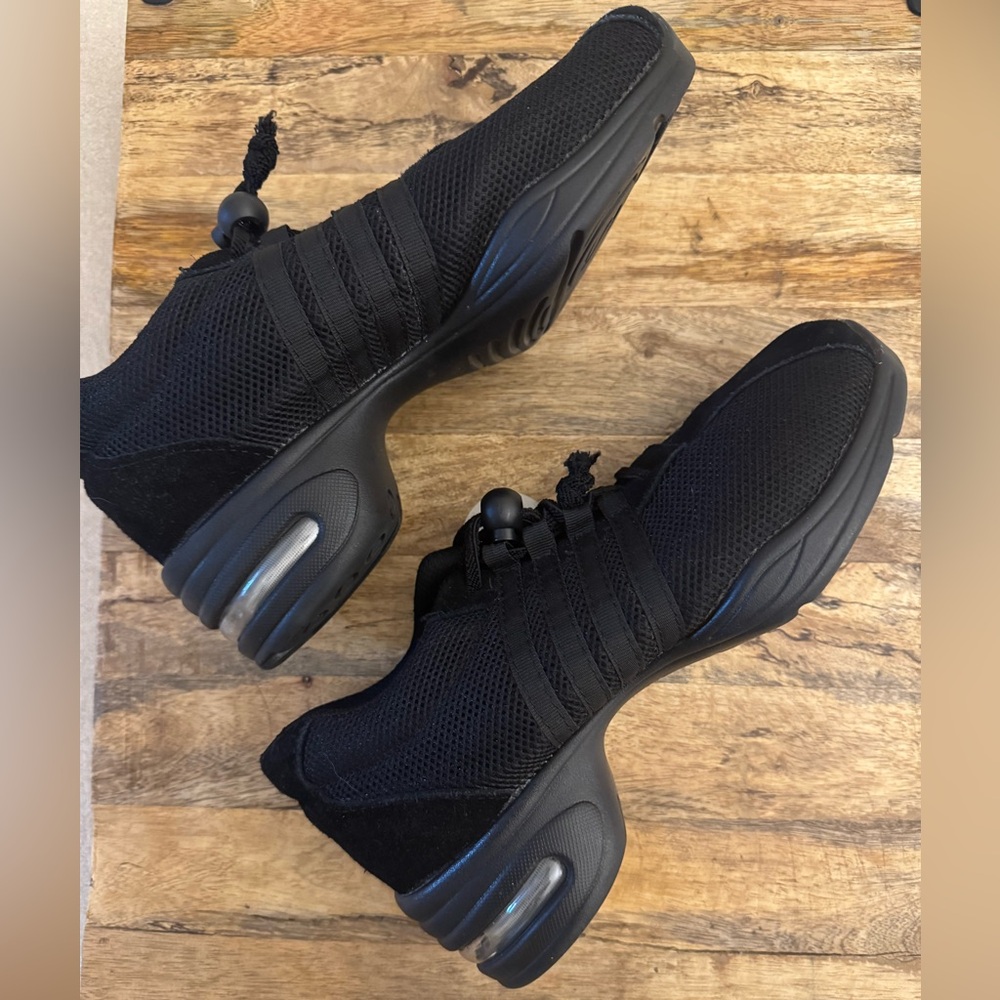 Sasha Dance sneakers
